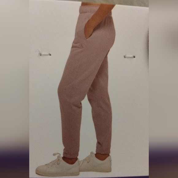 Calvin Klein Jogger NWT - Picture 2 of 2